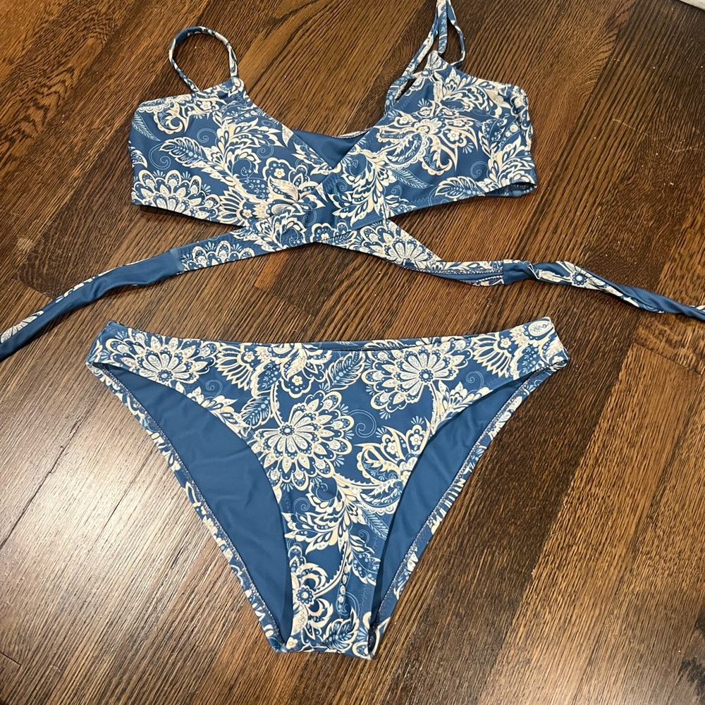 cupshe tie up bathing suit